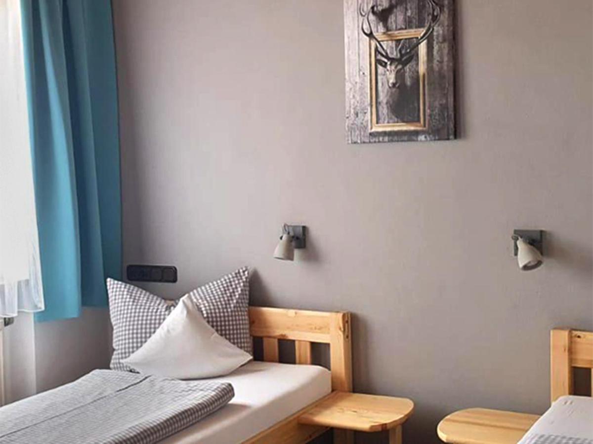 Pension Zum Krug, Messe Muenchen Hergolding Buitenkant foto