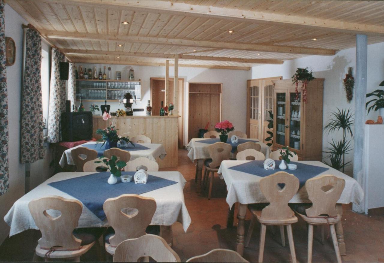 Pension Zum Krug, Messe Muenchen Hergolding Buitenkant foto