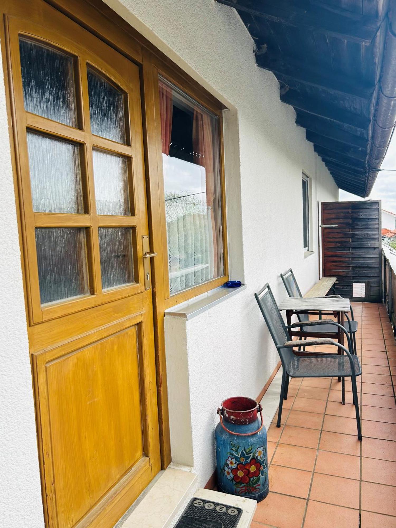 Pension Zum Krug, Messe Muenchen Hergolding Kamer foto